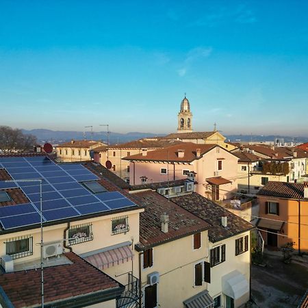 B&B La Casa di Rosa Vago Bagian luar foto