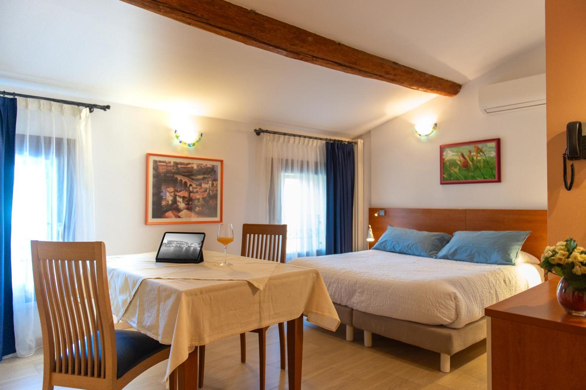 B&B La Casa di Rosa Vago Bagian luar foto
