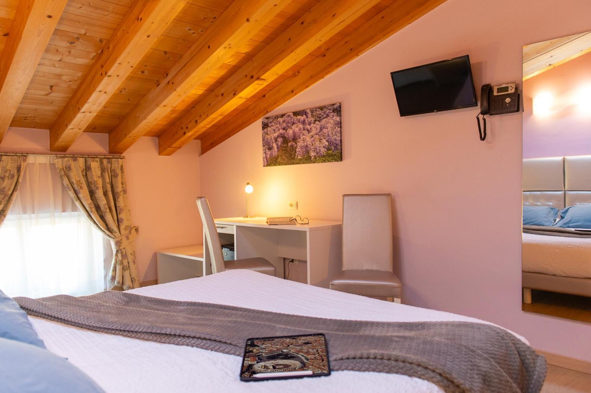 B&B La Casa di Rosa Vago Bagian luar foto