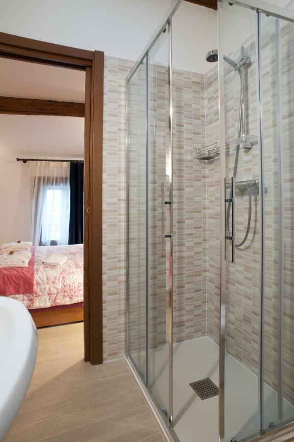 B&B La Casa di Rosa Vago Bagian luar foto