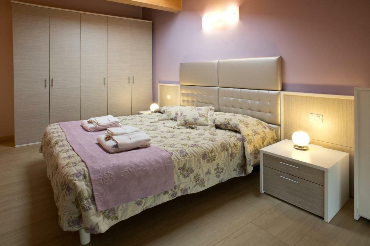 B&B La Casa di Rosa Vago Bagian luar foto