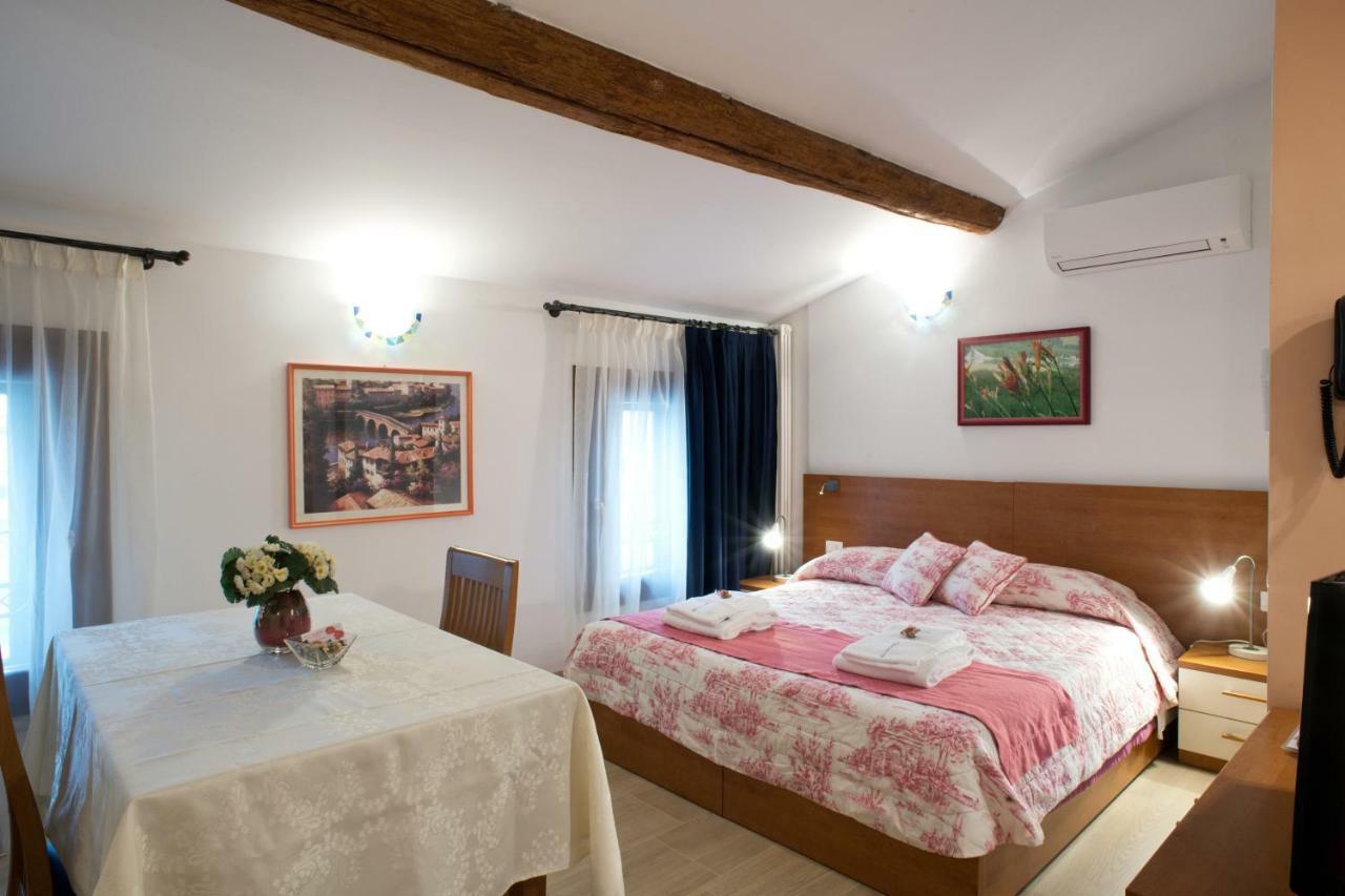 B&B La Casa di Rosa Vago Bagian luar foto