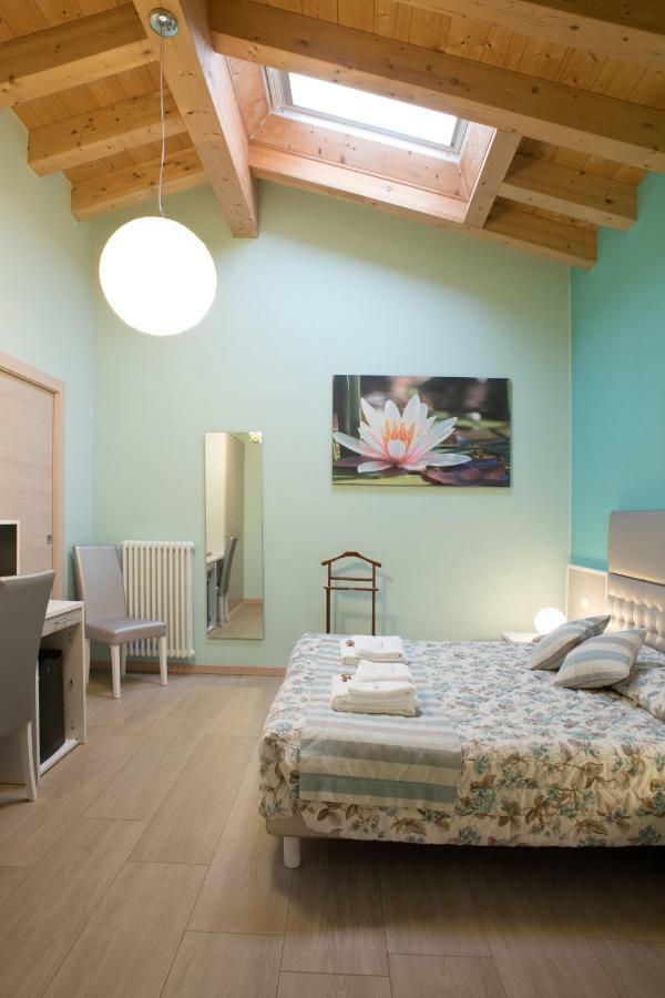 B&B La Casa di Rosa Vago Bagian luar foto